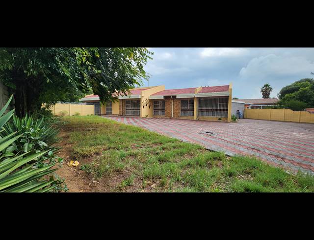 4 BEDROOM HOUSE FOR SALE IN SASOLBURG EXT 11